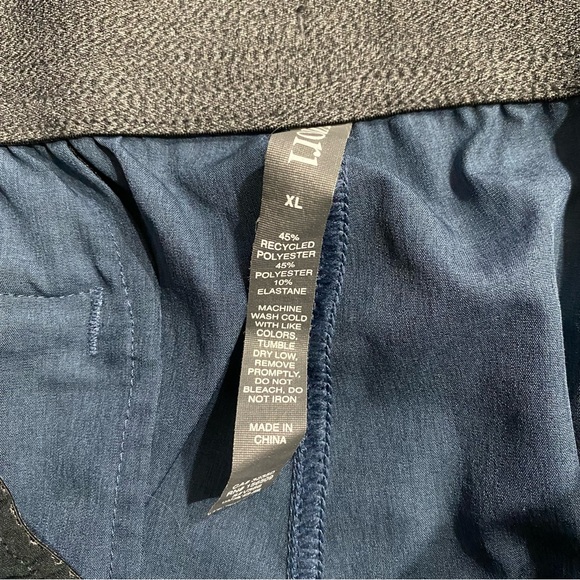 Vuori Banks Short 5" Sz XL Mens - Picture 8 of 8